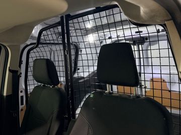 Car image 28