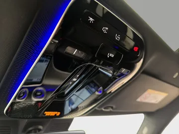 Car image 34