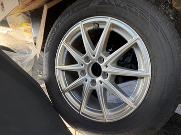 Car image 21