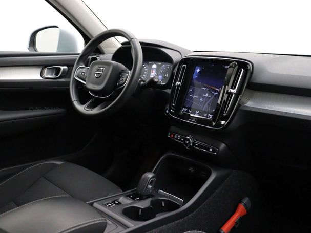 Volvo XC40 T3 120 kW image number 34