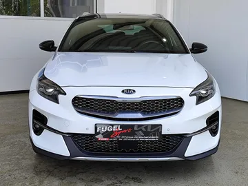 Car image 30