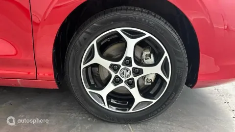 Car image 20
