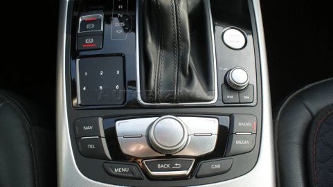 Car image 33