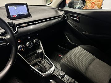 Car image 16