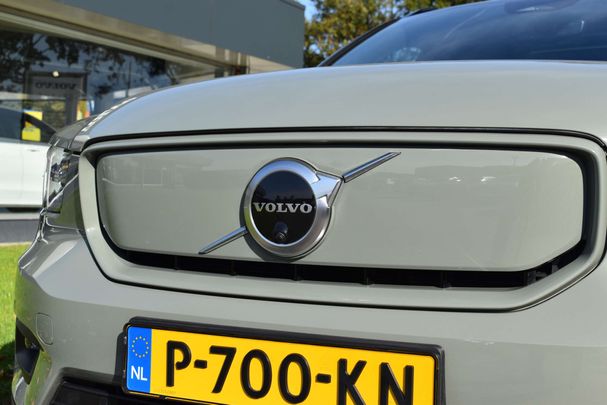 Volvo XC40 Recharge AWD 300 kW image number 5