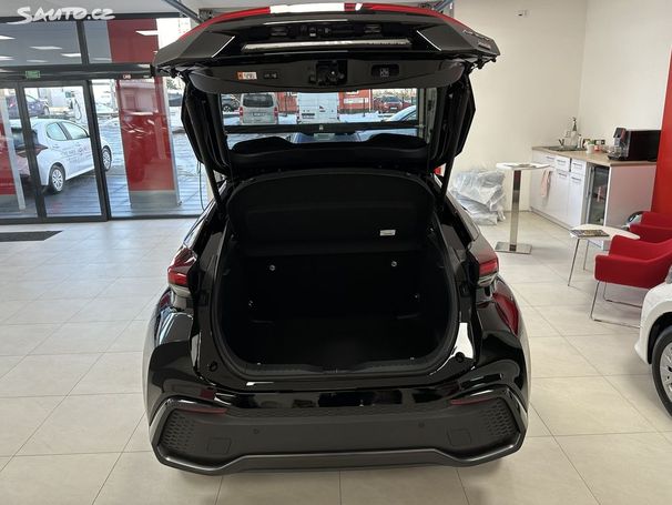 Toyota C-HR 2.0 145 kW image number 6