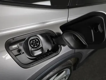 Car image 34
