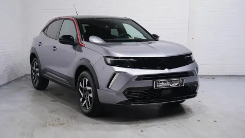 Car image 3