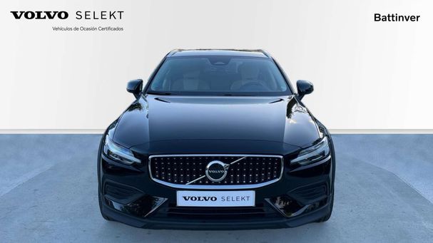 Volvo V60 Cross Country AWD B4 145 kW image number 2