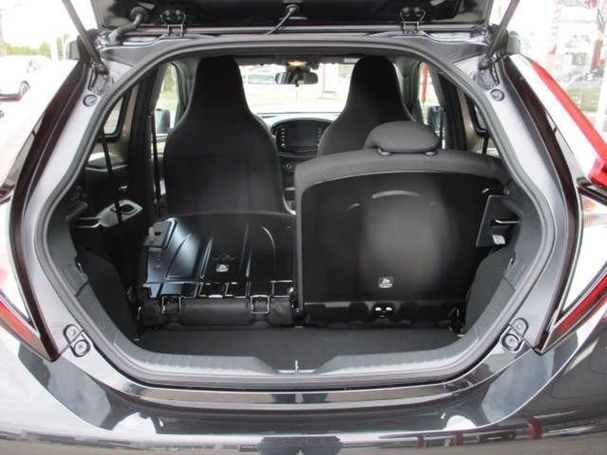 Toyota Aygo X 1.0 VVT-i 53 kW image number 27