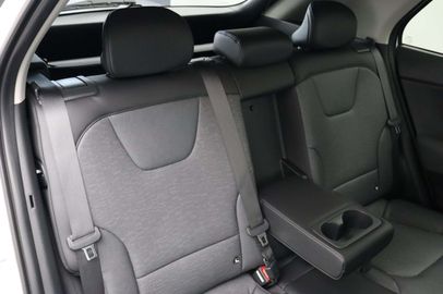 Car image 38