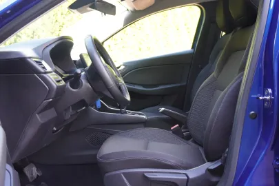 Car image 30