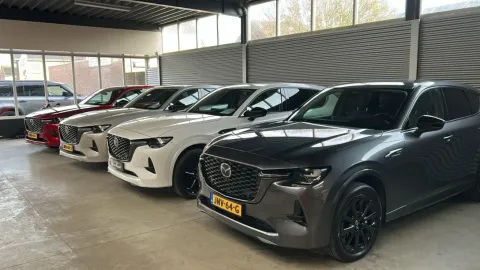 Car image 35