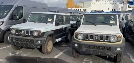 Car image 5