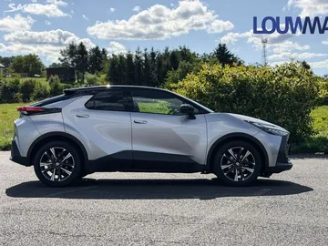Car image 19