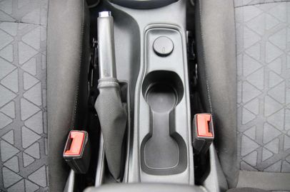 Car image 36