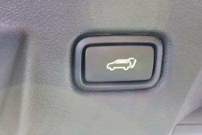 Car image 39