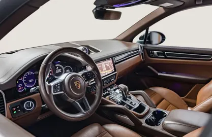 Car image 28