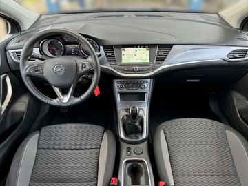 Car image 10