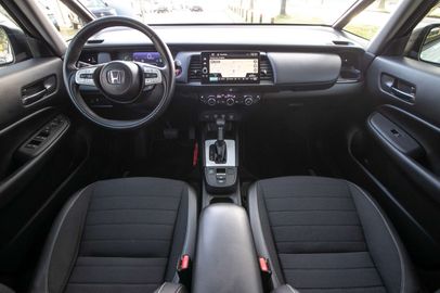 Car image 14