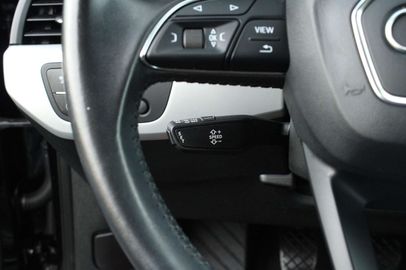 Car image 36