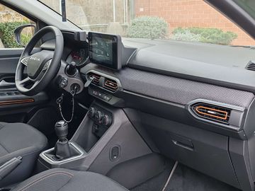 Car image 17