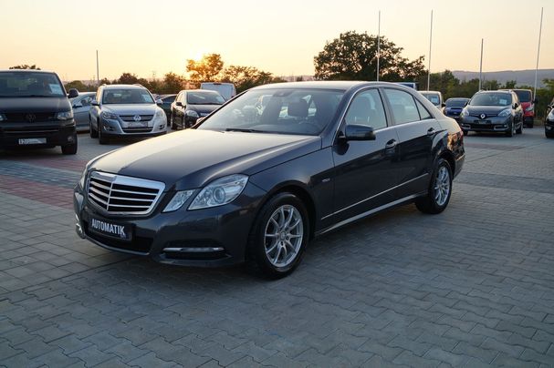 Mercedes-Benz E 300 BlueEFFICIENCY Avantgarde 185 kW image number 1