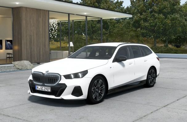 BMW 520d Touring xDrive 145 kW image number 1