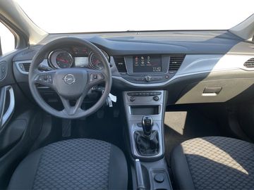 Car image 14