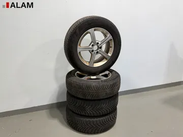 Car image 31