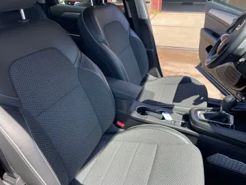 Car image 39