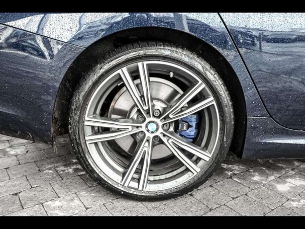 BMW 330 Touring e M Sport 215 kW image number 5