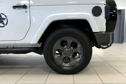 Car image 38