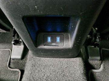 Car image 31