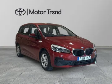 Car image 3