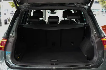 Car image 35