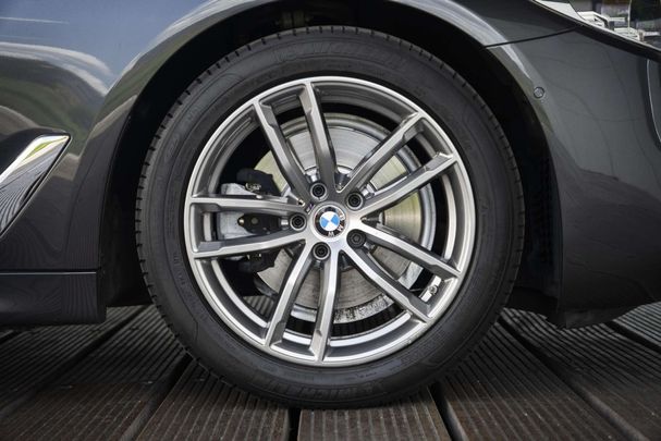 BMW 520i 135 kW image number 6