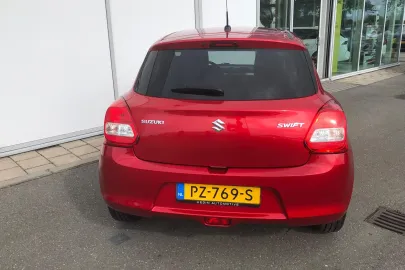 Car image 2