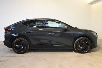 Car image 24