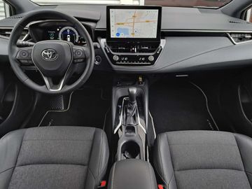 Car image 12