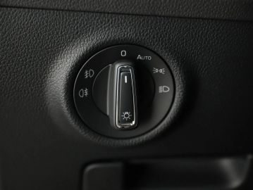 Car image 36