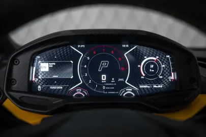 Car image 28