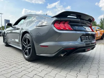 Car image 34