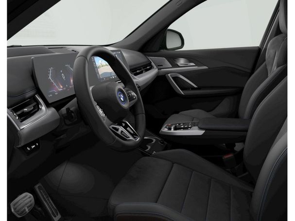 BMW iX1 xDrive30 M Sport 230 kW image number 3