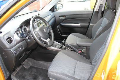 Car image 15