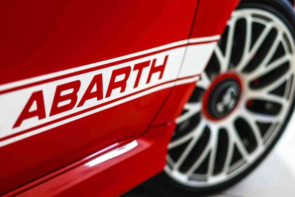 Abarth 500 1.4 16V T Jet 107 kW image number 23