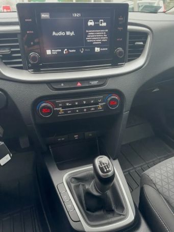 Kia Ceed 1.5 T-GDI 118 kW image number 21