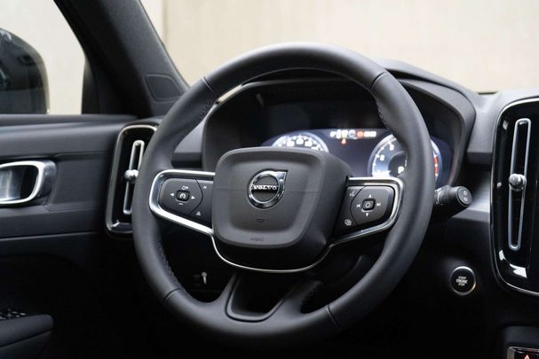 Volvo XC40 T3 Momentum 120 kW image number 22