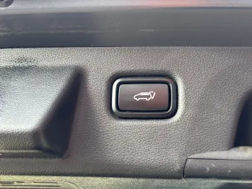 Car image 43
