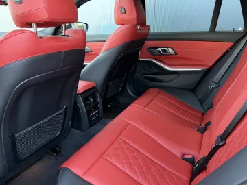 Car image 44